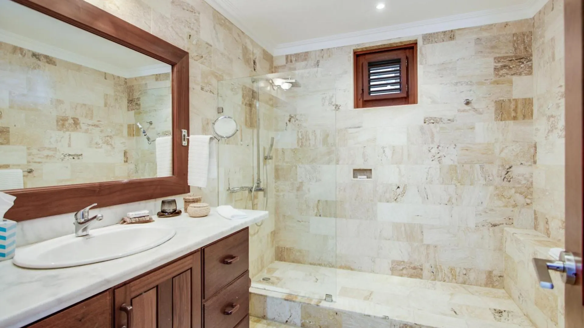 Gorgeous Villa At Casa De Campo - With Large Pool, Cook, Maid And 2 Golf Carts La Romana