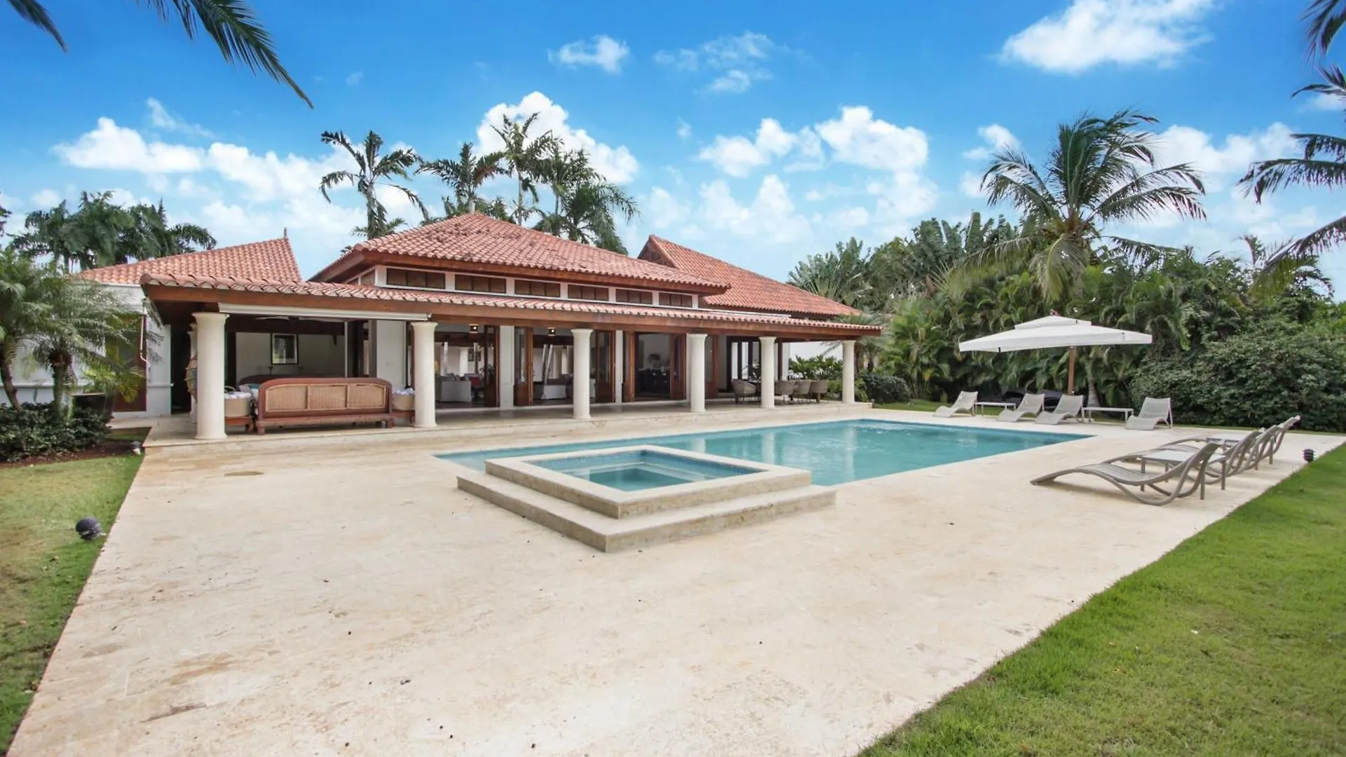 Gorgeous Villa At Casa De Campo - With Large Pool, Cook, Maid And 2 Golf Carts La Romana Dominican Republic