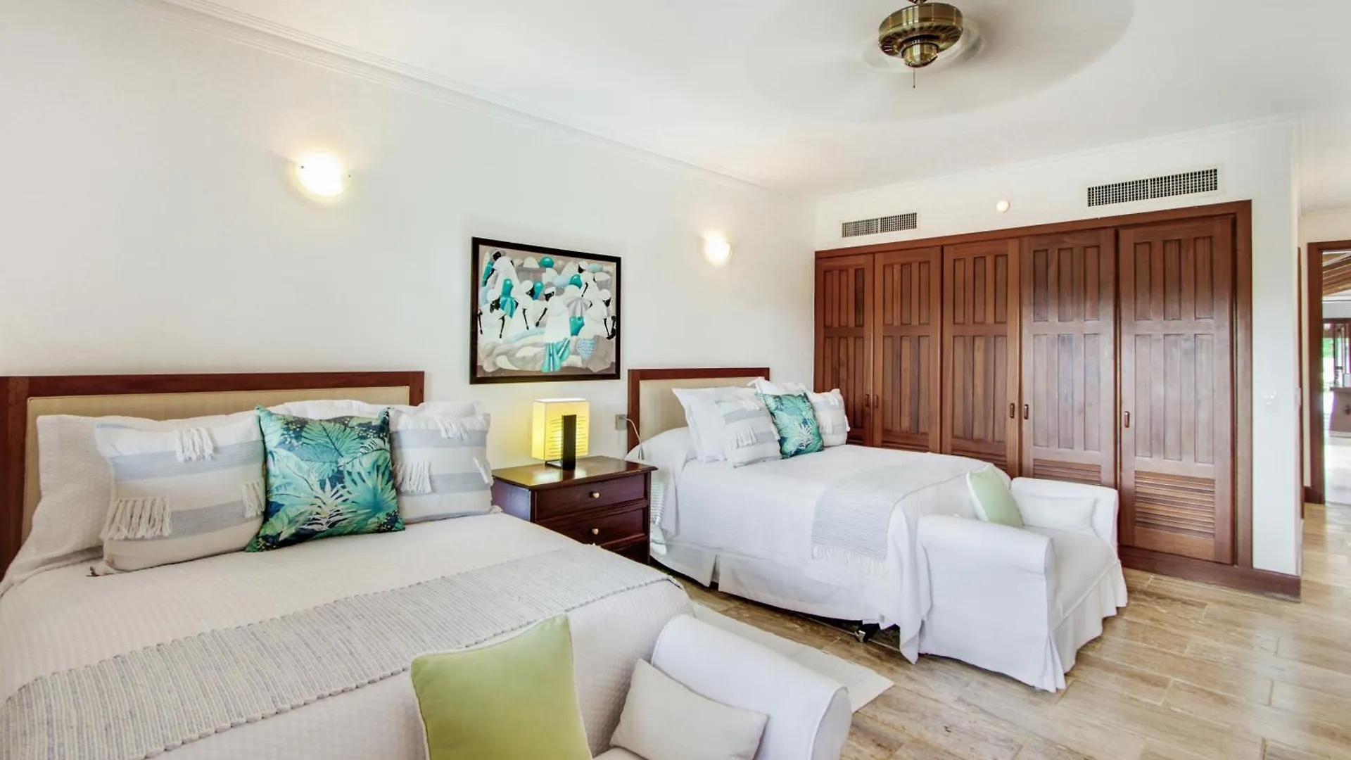 Gorgeous Villa At Casa De Campo - With Large Pool, Cook, Maid And 2 Golf Carts La Romana