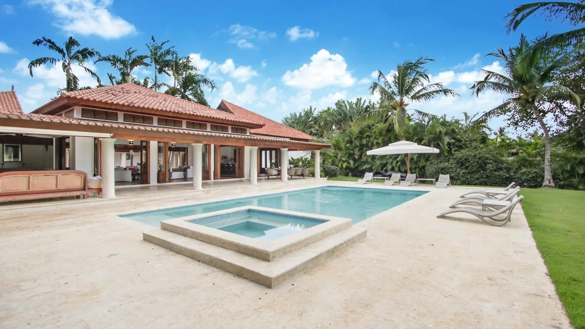 Gorgeous Villa At Casa De Campo - With Large Pool, Cook, Maid And 2 Golf Carts La Romana