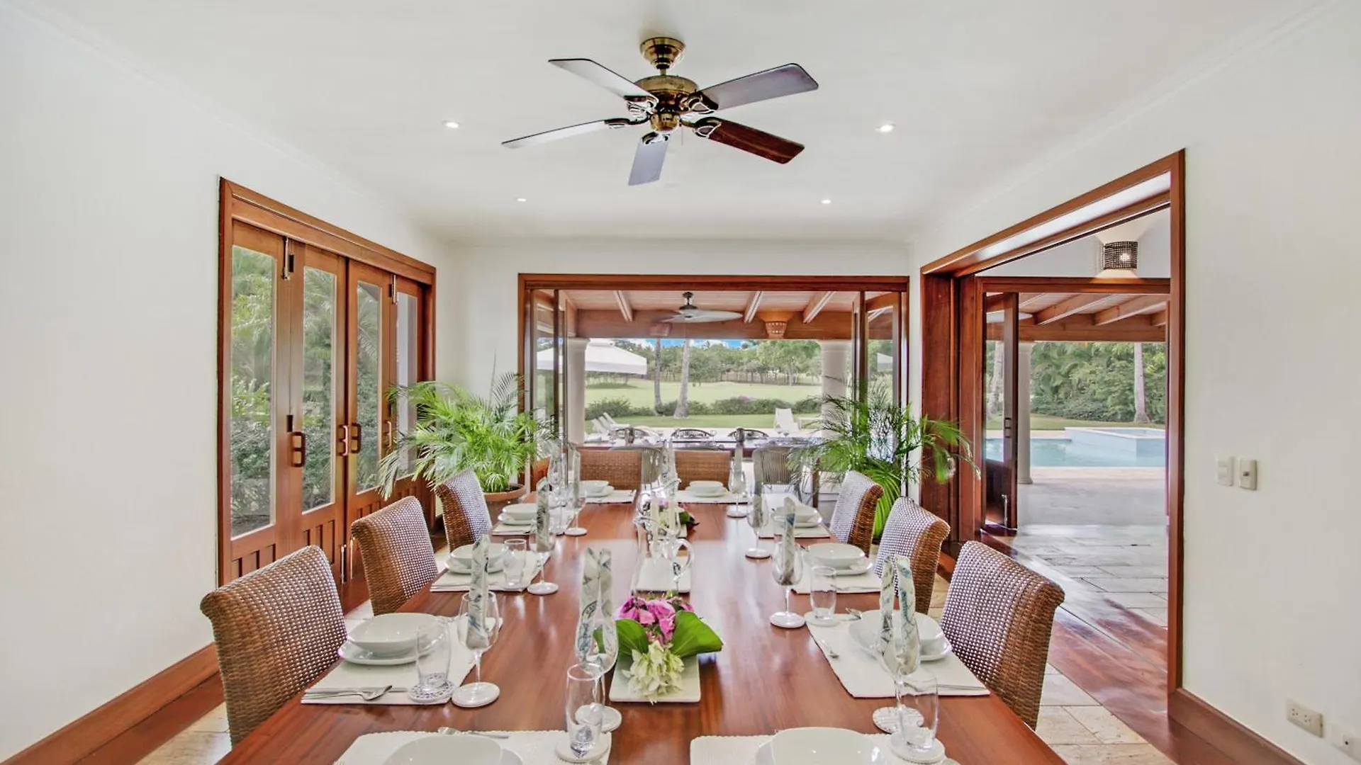 Gorgeous Villa At Casa De Campo - With Large Pool, Cook, Maid And 2 Golf Carts La Romana 0*,